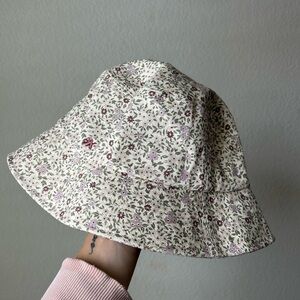 Rylee and Cru women’s bucket hat